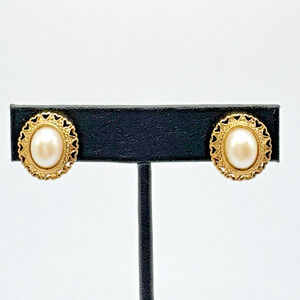 Vintage 1928 Brand Earrings Faux Pearl Hearts Clip On .625"
